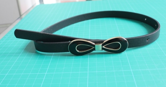 đai vải cho phụ nữ đai pu với nơ đen và vàng khóa, 2cm