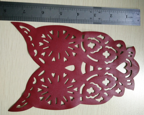 Red Lion Head nửa vòng Rhinestone Chuyển Đối với quần áo