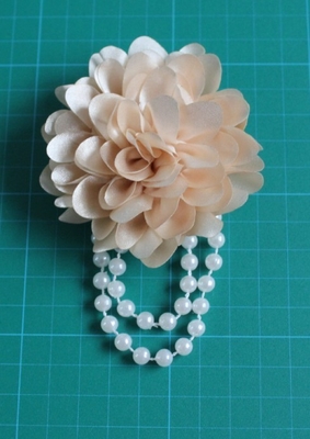 Corsage ở White Flower, Pearl Vải hoa Corsages với voan nhân tạo