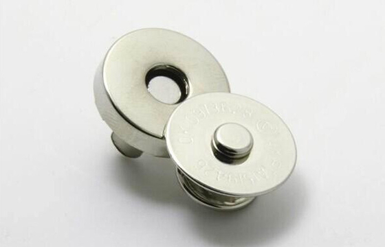 nút kim loại khóa chụp fastener châm nút từ bảng trắng niken mạnh