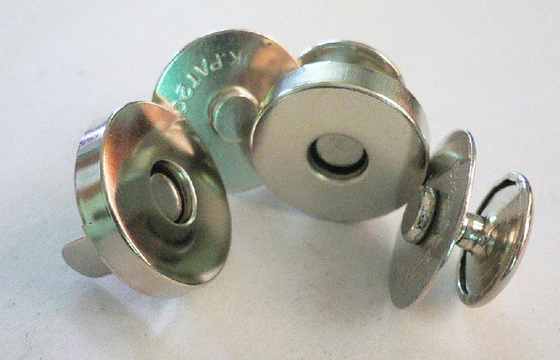 nút kim loại khóa chụp fastener châm nút từ bảng trắng niken mạnh